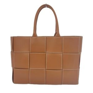 Bottega Veneta Arco Tote Bag Leather